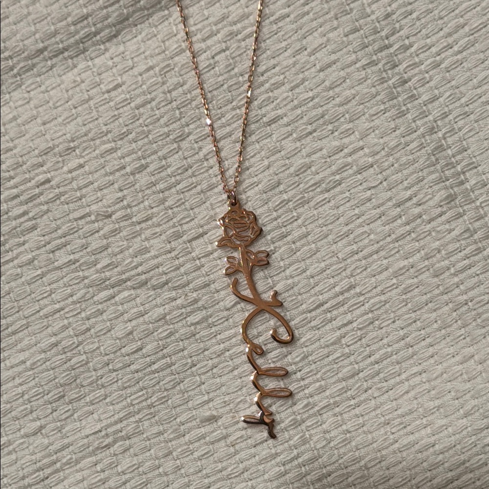 Rose Gold Kelly Pendant Necklace 7$
